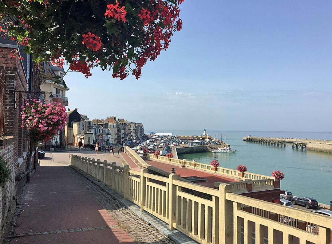 Notre Nid - Grande Terrasse Privee En Bord De Mer, Au Coeur Du Quartier Historique Du Treport ! Wifi Le Tréport Exterior foto